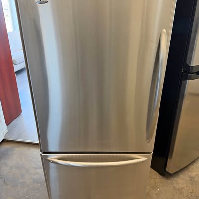 Réfrigérateur Amana Stainless Congélateur en Bas